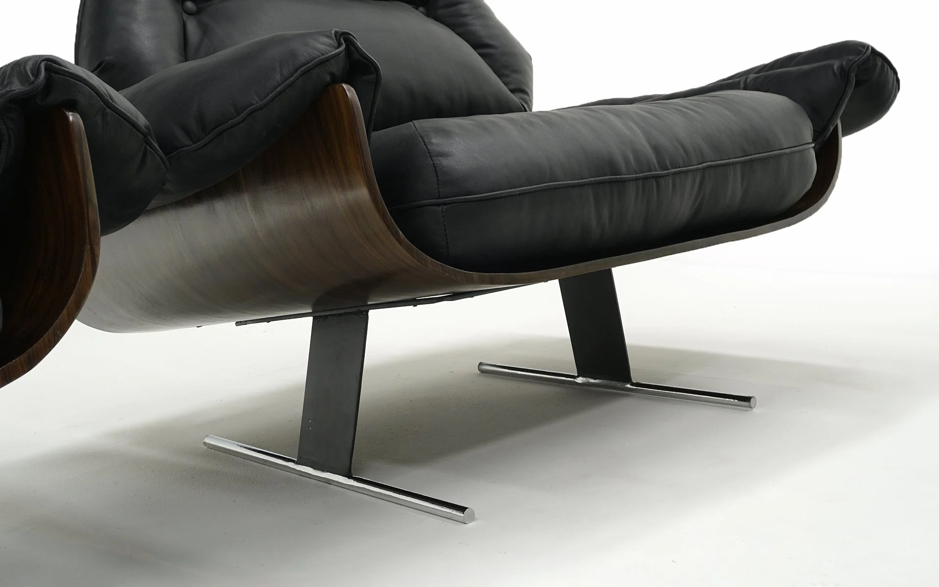 ボスザル　チャコール25本 Pair Jorge Zalszupin lounge Chairs in Black Leather and Brazilian